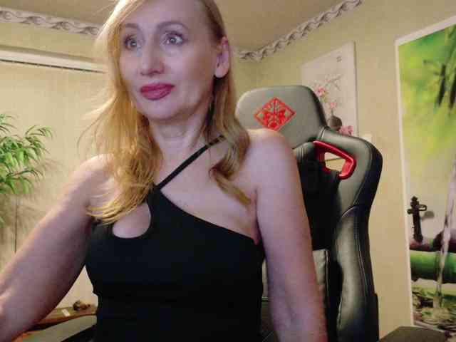 AngelikaMore AngelikaMore