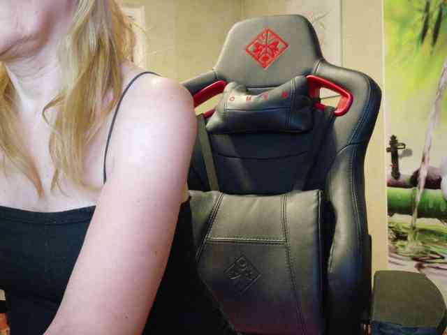 AngelikaMore AngelikaMore