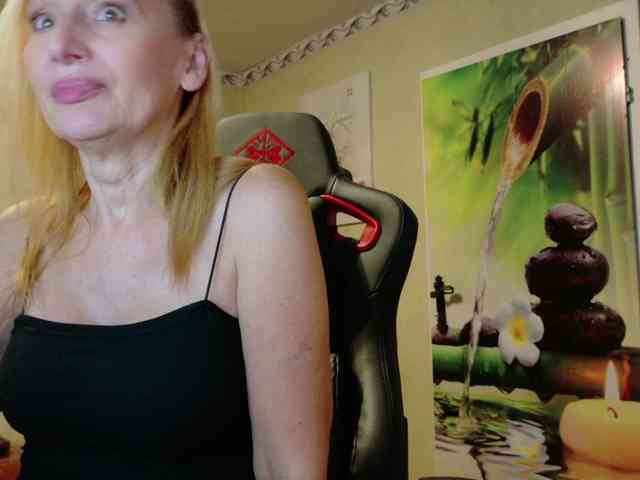 AngelikaMore webcam