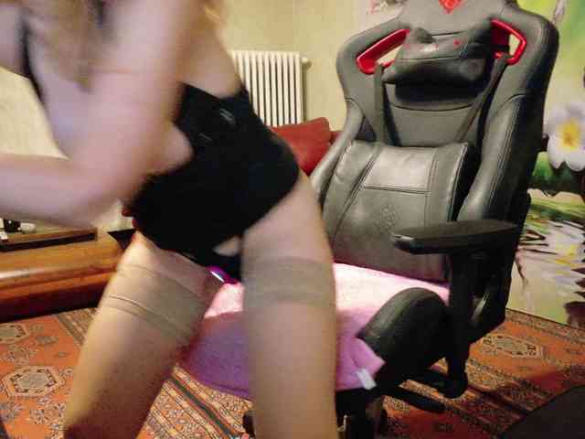 AngelikaMore AngelikaMore