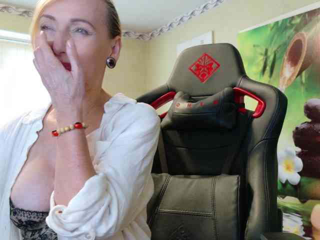 AngelikaMore webcam