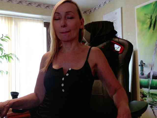AngelikaMore webcam