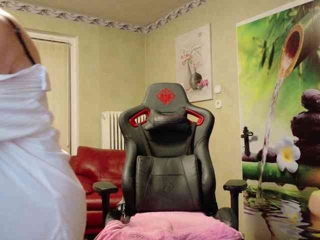 AngelikaMore webcam