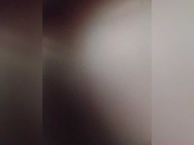IqraQueen webcam