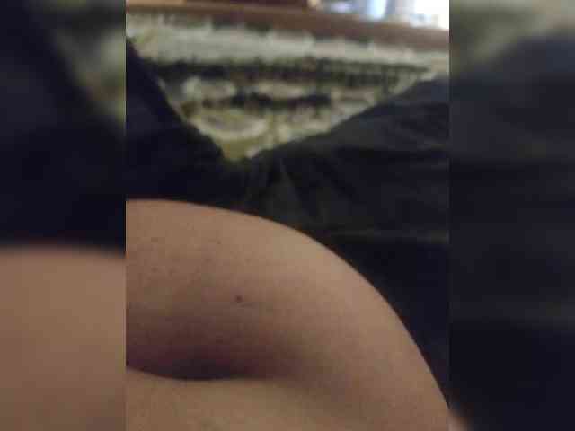 IqraQueen webcam