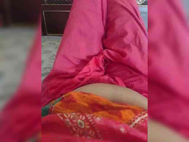 IqraQueen webcam