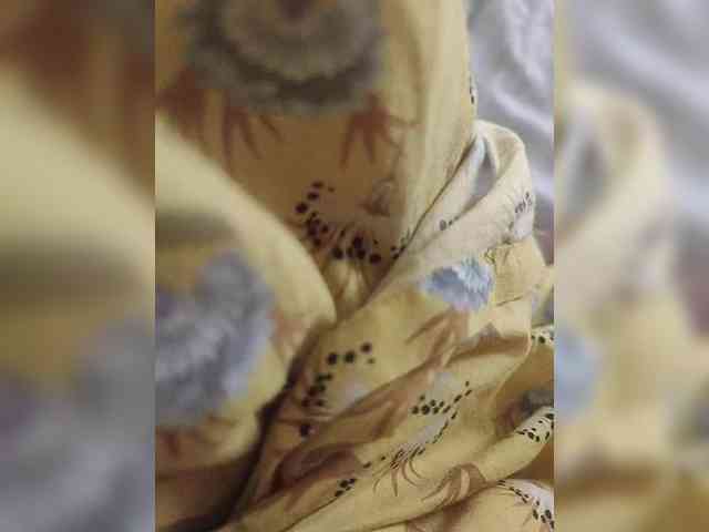 IqraQueen webcam
