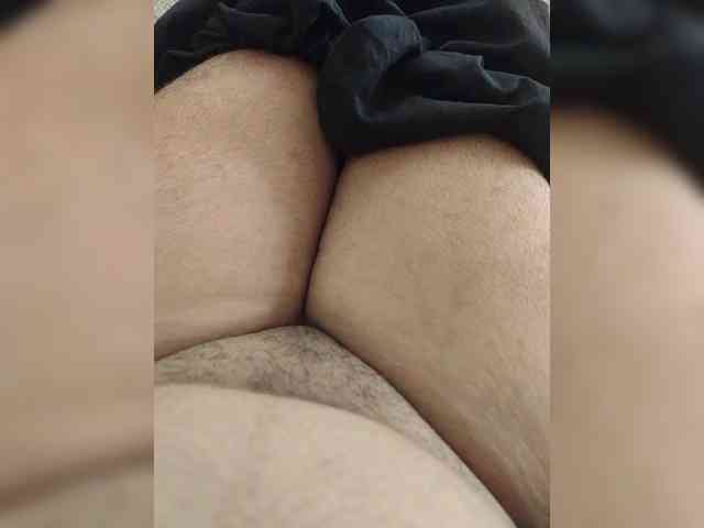 IqraQueen webcam