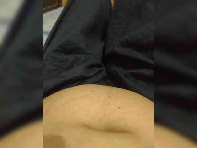 IqraQueen webcam