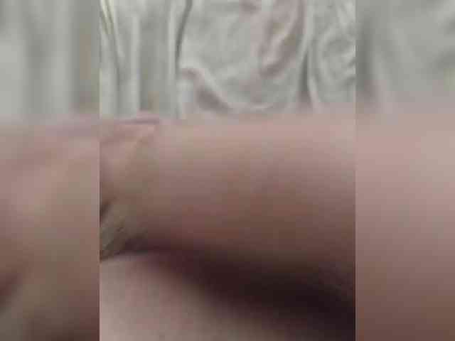 IqraQueen webcam