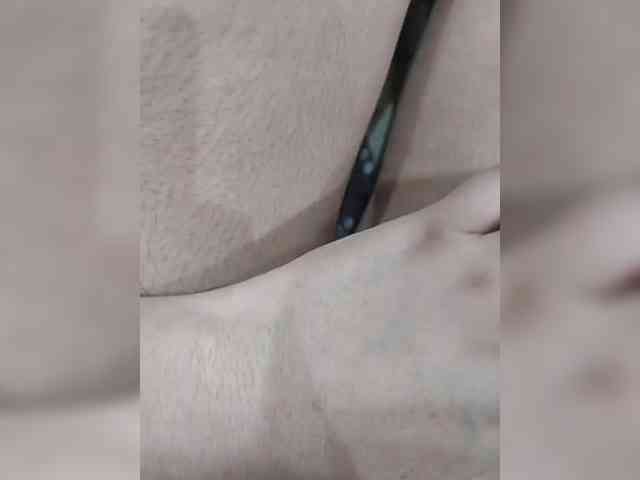 IqraQueen webcam