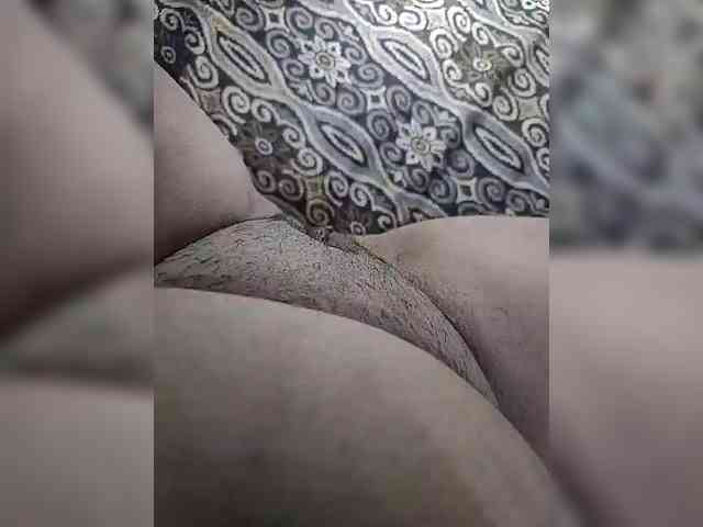 IqraQueen webcam