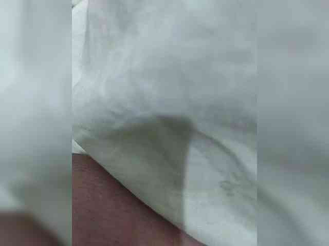 IqraQueen webcam