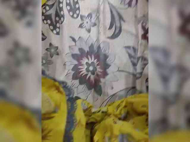 IqraQueen webcam