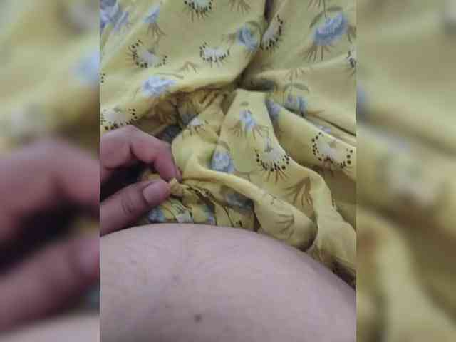 IqraQueen webcam