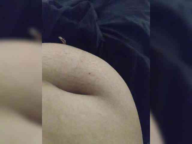 IqraQueen webcam
