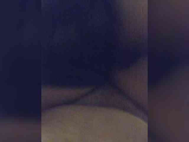 IqraQueen webcam