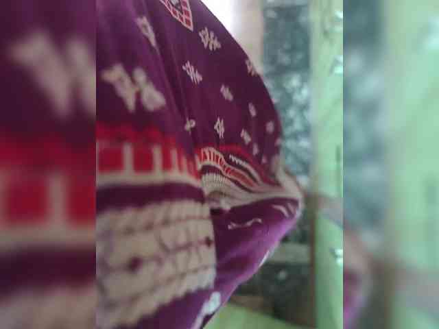 IqraQueen webcam