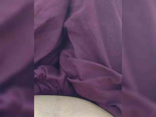 IqraQueen webcam