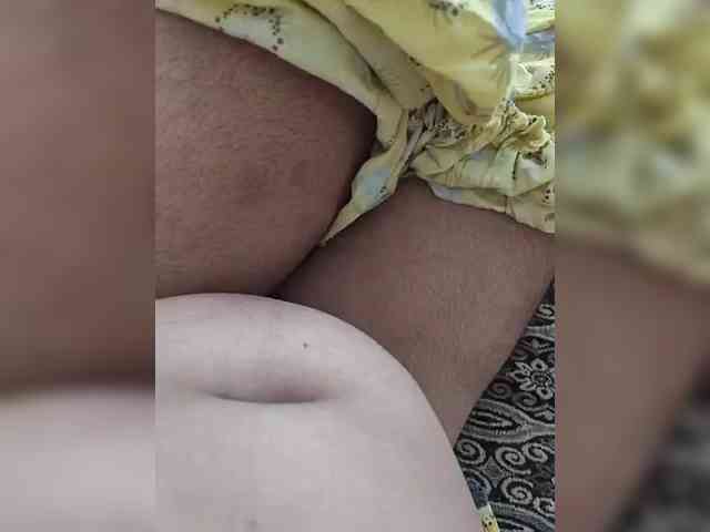 IqraQueen webcam