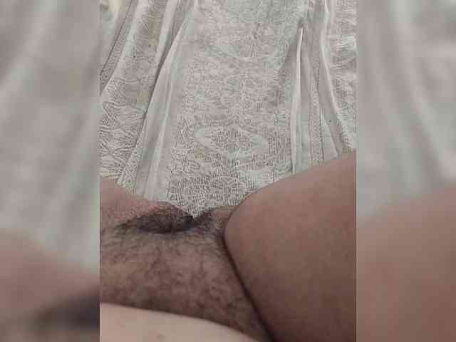 IqraQueen webcam