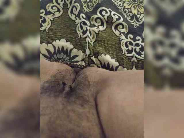 IqraQueen webcam