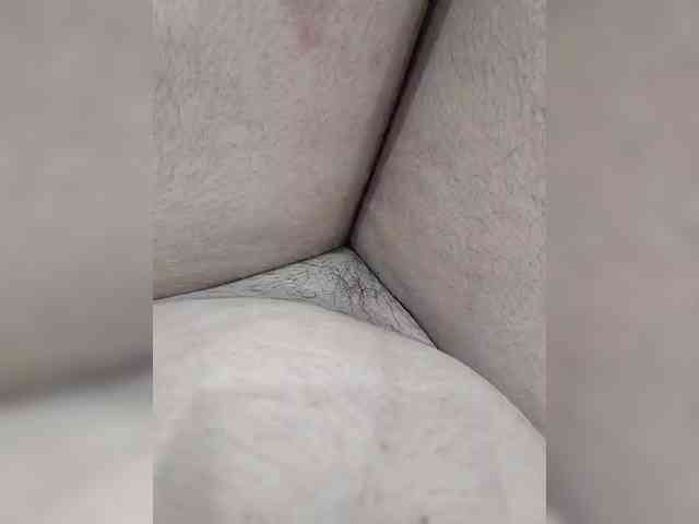 IqraQueen webcam