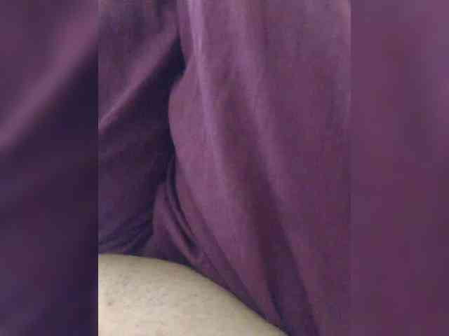 IqraQueen webcam
