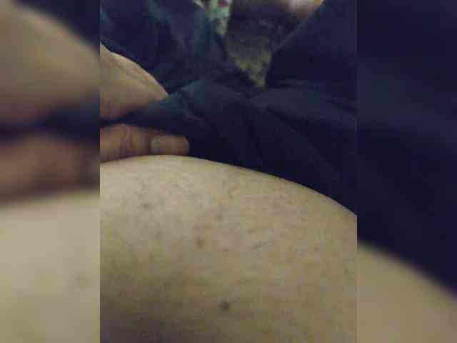 IqraQueen webcam