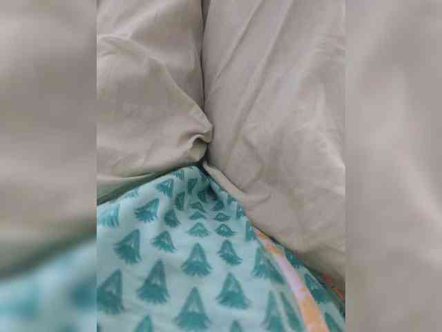 IqraQueen webcam