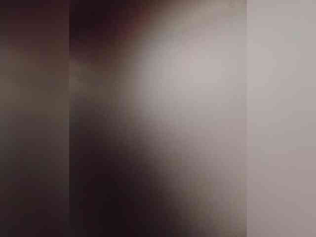 IqraQueen webcam