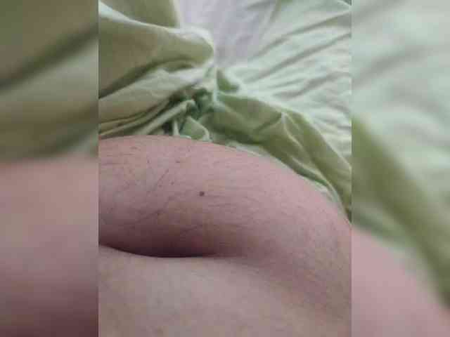 IqraQueen webcam