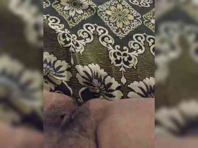 IqraQueen webcam