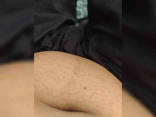 IqraQueen webcam