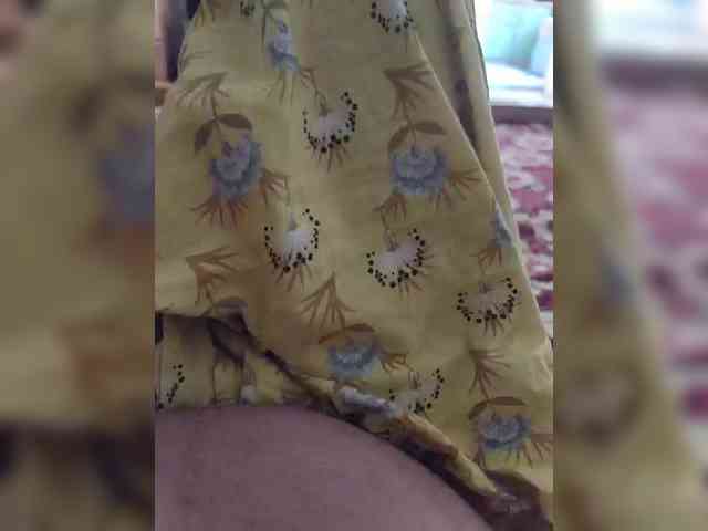 IqraQueen webcam