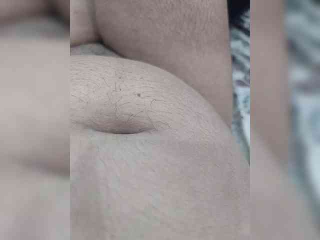 IqraQueen webcam