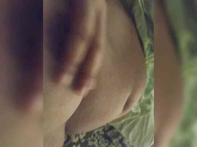 IqraQueen webcam
