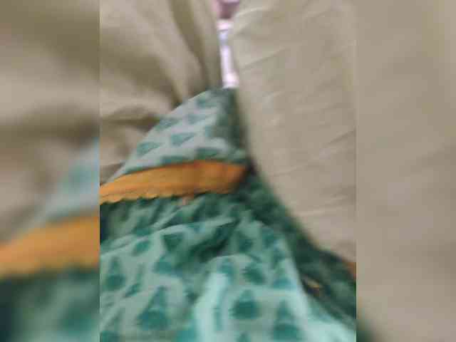 IqraQueen webcam