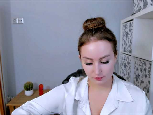 DonnaModel webcam bongacams model stream image