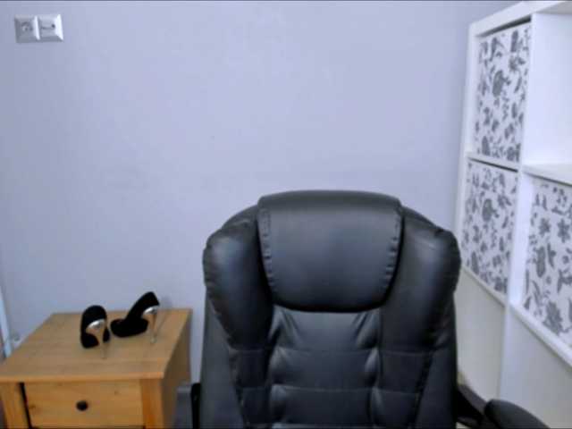 DonnaModel webcam bongacams model stream image