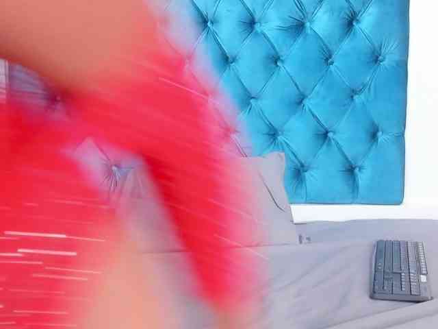 EmilyCristal webcam