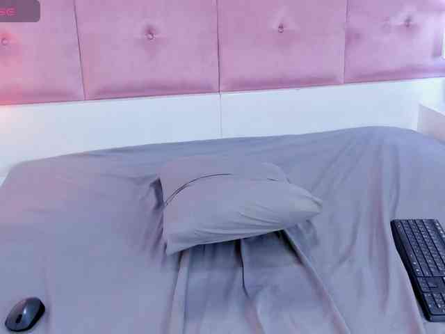 EmilyCristal webcam