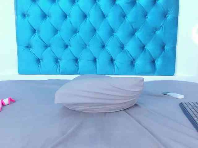 EmilyCristal webcam