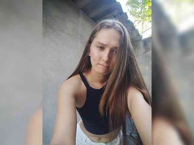 Samantha-12 webcam