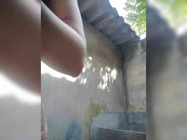 Samantha-12 webcam