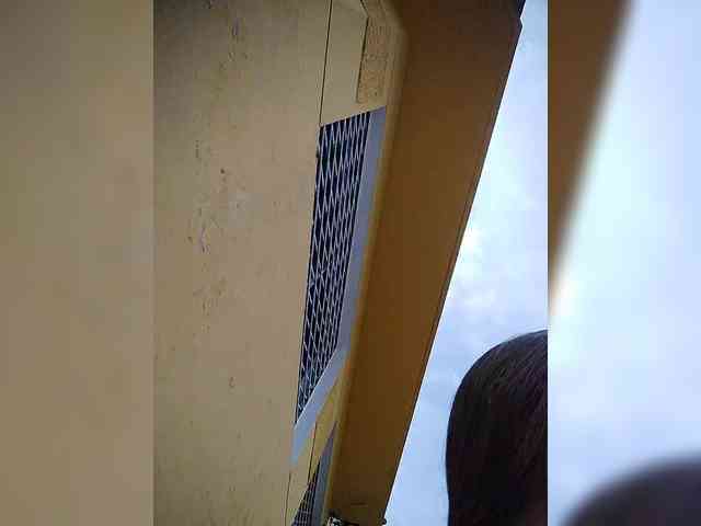 Samantha-12 webcam