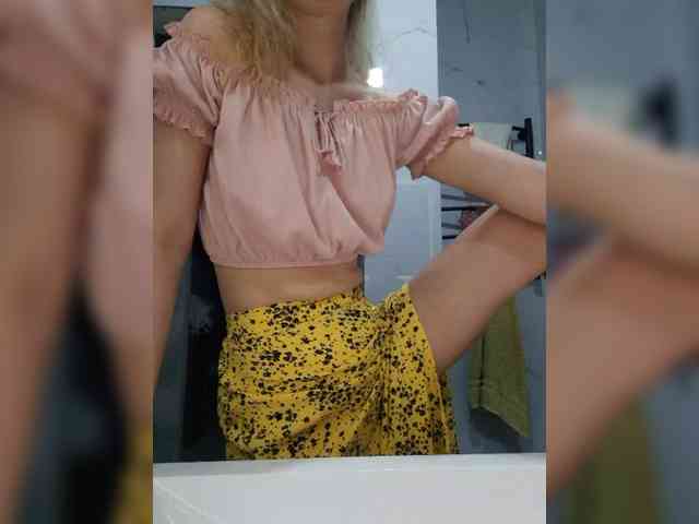 SexySuka84 webcam