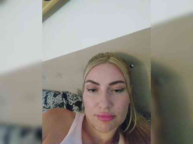 AlenaFeya Live Webcam on BongaCams