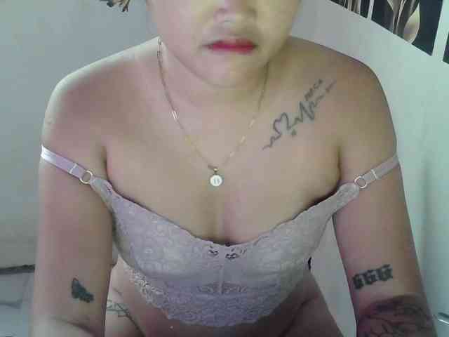 HotExoticAngel webcam