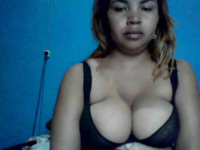 Rianah Live Webcam on BongaCams